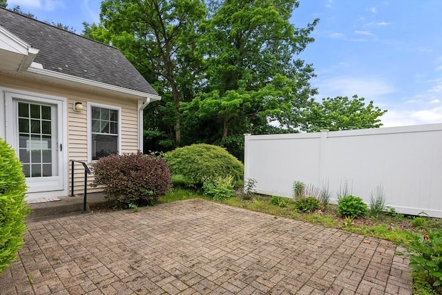 22 Pomeroy Meadow Rd Unit 4, Southampton, MA 01073 - view of patio / terrace