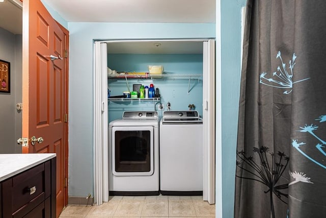 96 Old Colony Ave Unit 153, Taunton, MA 02718 - laundry area featuring independent washer and dryer