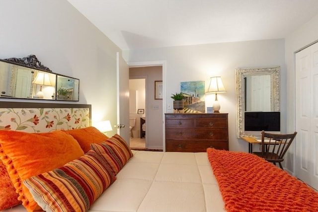 800 Bearses Way Unit 5Ec, Barnstable, MA 02601 - bedroom with a closet