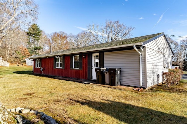 exterior space featuring a lawn