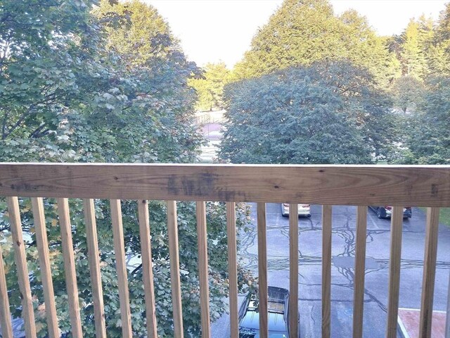 300 Candlewood Park Unit 32, Nashua, NH 03062 - view of deck