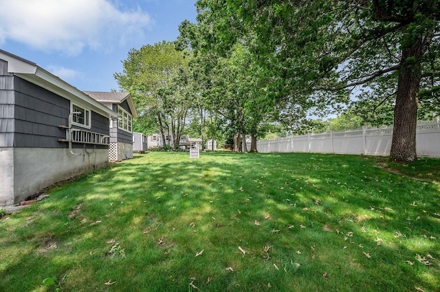 101 Harold Ave, Dracut, MA 01826 - view of yard