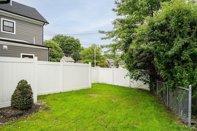 38 Green St Unit 38, Watertown, MA 02472 - view of yard