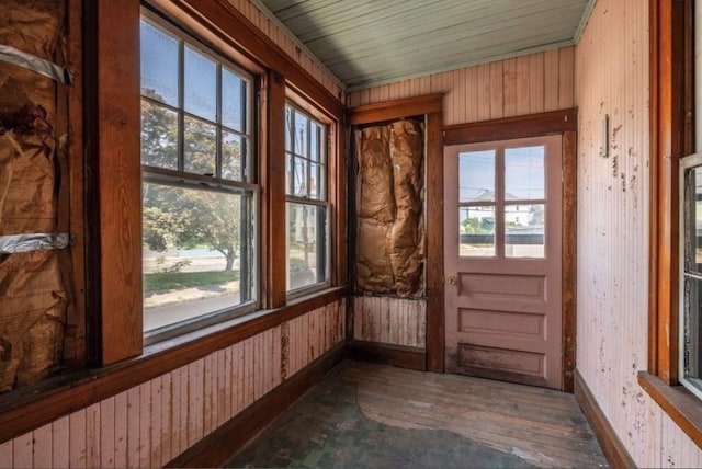 view of unfurnished sunroom