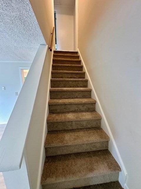 270 Sunderland St Unit 77, Worcester, MA 01604 - view of stairway