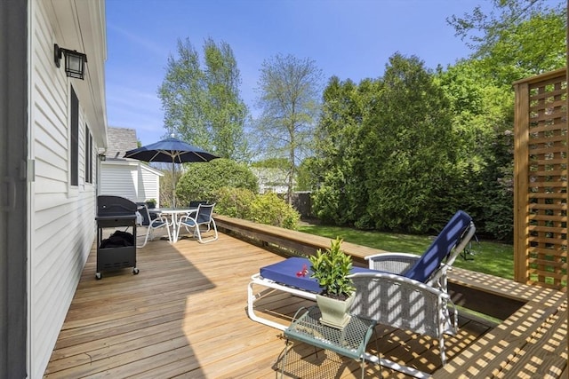 3 Roosevelt Pl, Newburyport, MA 01950 - deck with outdoor dining area