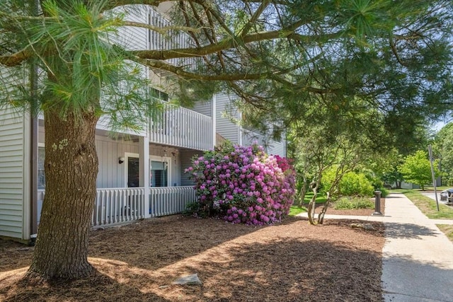 2012 Franklin Crossing Rd Unit 2012, Franklin, MA 02038 - view of yard featuring a porch and a balcony