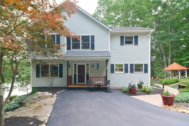 view of front of home featuring a porch