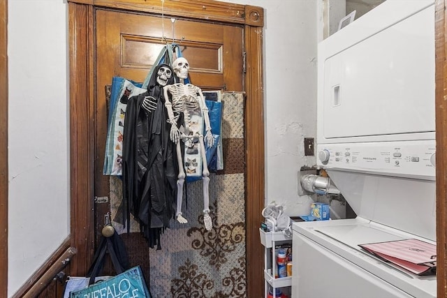 136-138 N St, Somerville, MA 02144 - laundry room featuring stacked washer and dryer