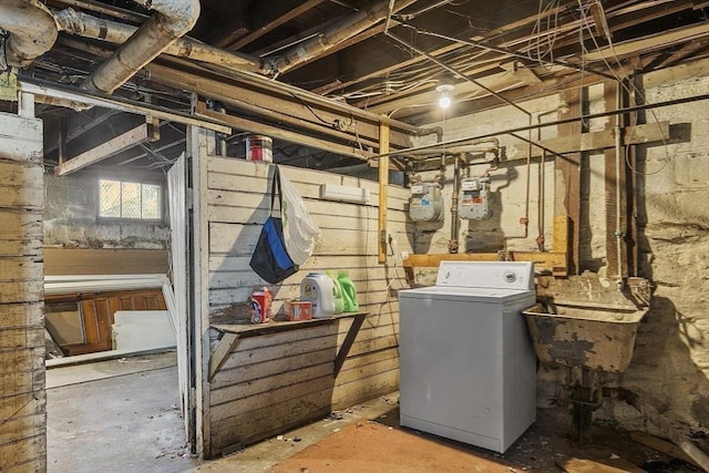136-138 N St, Somerville, MA 02144 - basement with washer / dryer and a sink