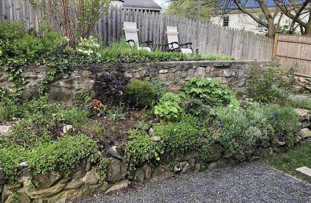 view of yard with fence