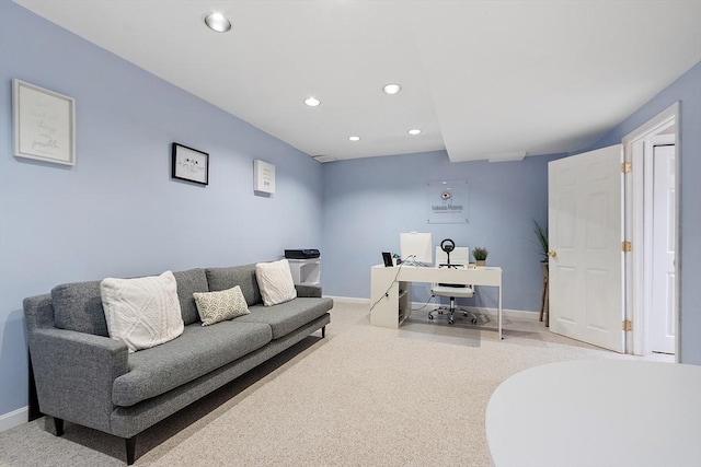 living area with carpet, recessed lighting, and baseboards