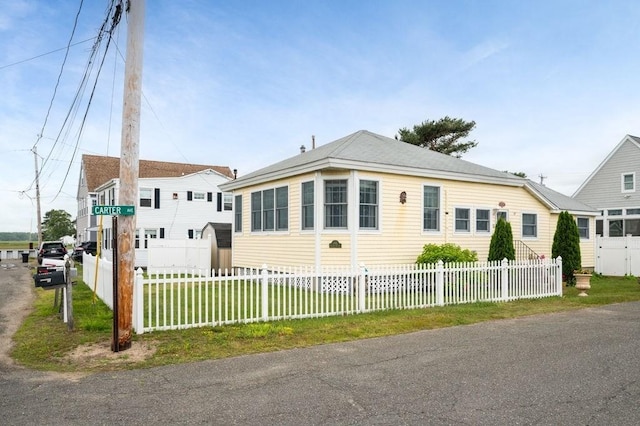 1 Carter Ave, Salisbury, MA 01952 - view of front of home featuring a fenced front yard