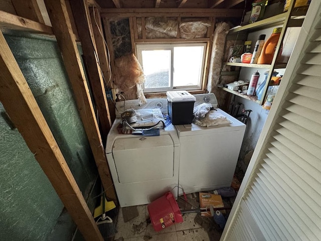 10 Nut Island Ave, Quincy, MA 02169 - laundry room featuring washing machine and clothes dryer