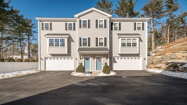 view of front facade featuring a garage