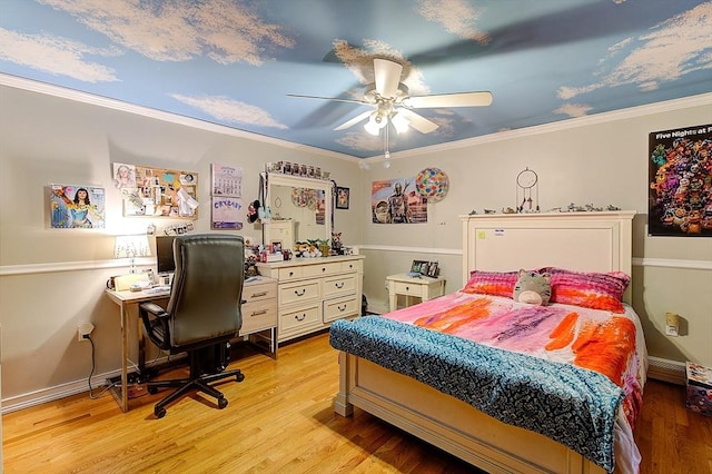 bedroom with ceiling fan, ornamental molding, and light hardwood / wood-style floors