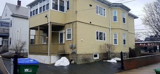562 Main, Medford, MA 02155 - view of side of property