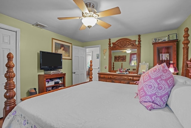 bedroom featuring ceiling fan