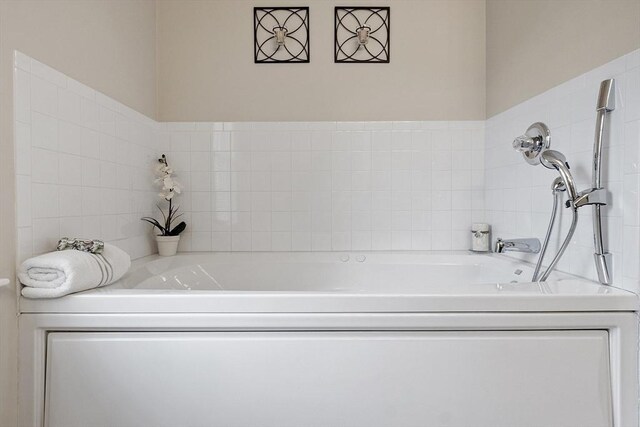 108 Green Briar Rd Unit 108, Fitchburg, MA 01420 - full bath with a bath