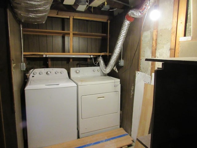 49 Vassall St, Quincy, MA 02170 - laundry room featuring washing machine and dryer