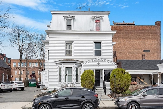 16 Depot Sq, Leominster, MA 01453 - view of victorian home