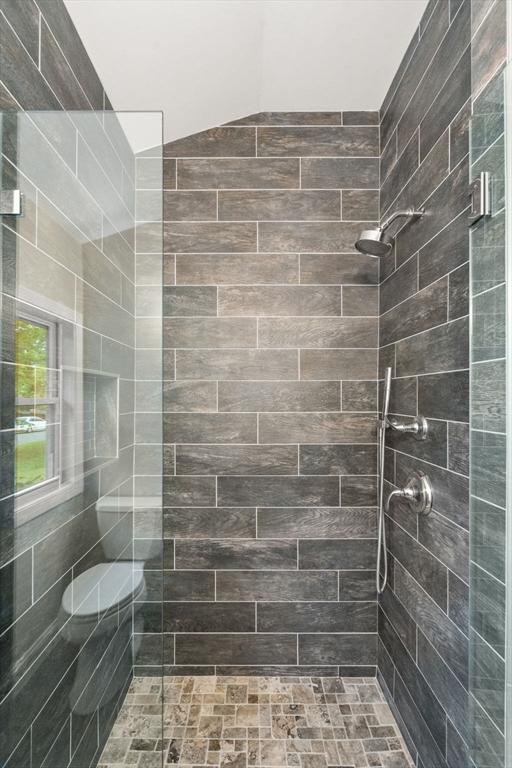 13 Campello Rd, Framingham, MA 01701 - bathroom with a shower stall