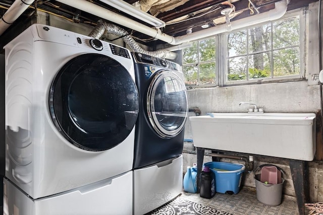 118 Academy Ave, Weymouth, MA 02188 - laundry area with washer and dryer