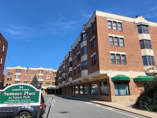 34 Sumner Ave Unit 302, Springfield, MA 01108 - view of apartment building / complex