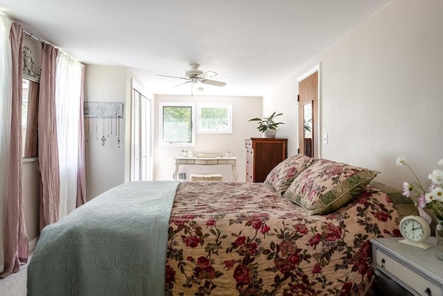 bedroom with ceiling fan