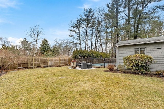 view of yard featuring a fenced backyard and a patio area