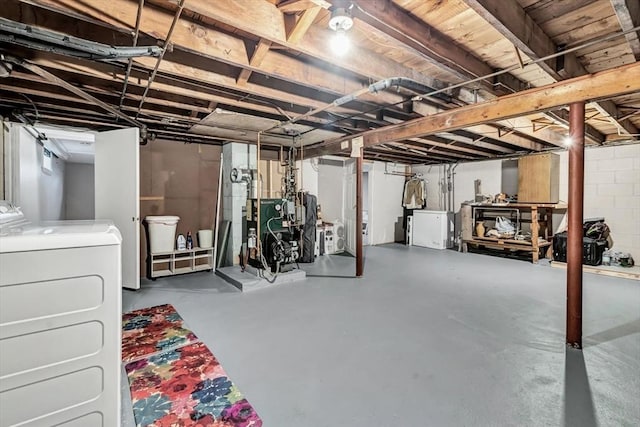 basement featuring washer / clothes dryer