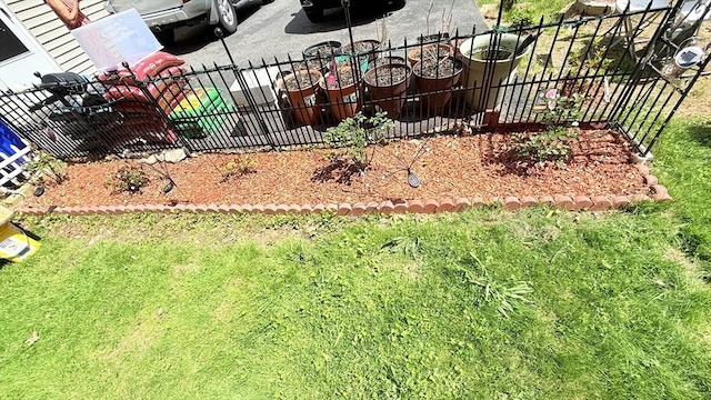 9 Willow Rd, Holbrook, MA 02343 - view of yard