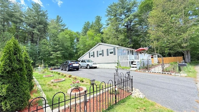 9 Willow Rd, Holbrook, MA 02343 - view of side of home