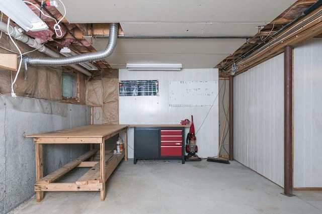 40 Langley Ln, Tewksbury, MA 01876 - unfinished below grade area with a workshop area