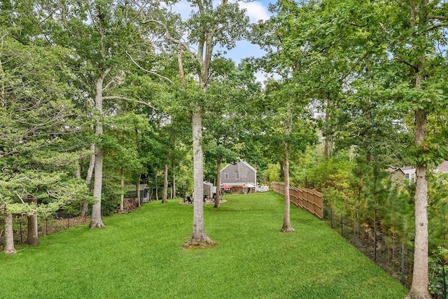 view of yard featuring fence