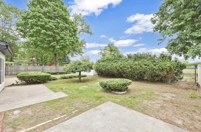 69 Notre Dame St, Springfield, MA 01104 - view of yard with a patio