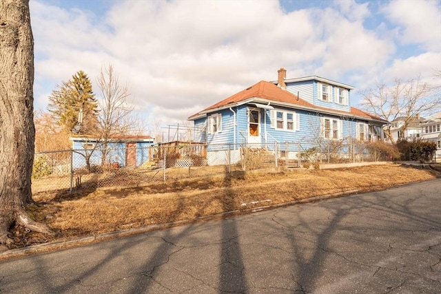 view of front of property