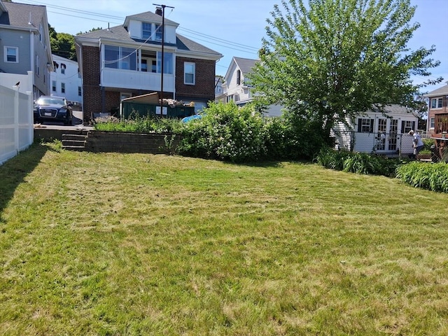 513 Washington Ave, Chelsea, MA 02150 - view of grassy yard