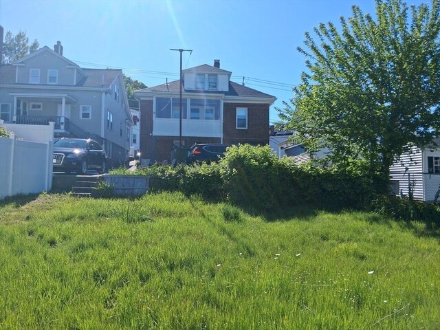 513 Washington Ave, Chelsea, MA 02150 - view of yard