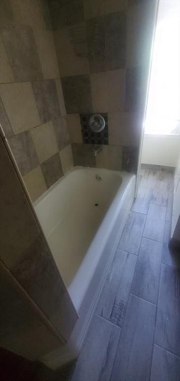 10 Monroe, Springfield, MA 01109 - bathroom featuring wood finish floors and a tub
