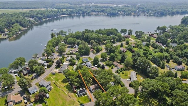 8 Field St, Southwick, MA 01077 - view of property location featuring a nearby body of water and property parcel outlined