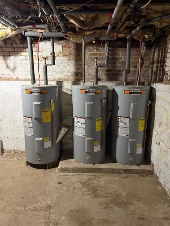 1098 Pleasant St, Palmer, MA 01069 - utility room with water heater