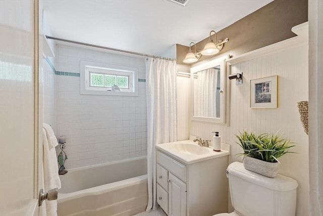 24 Summit Ave, Chelmsford, MA 01824 - full bath with vanity, toilet, and shower / bath combo with shower curtain