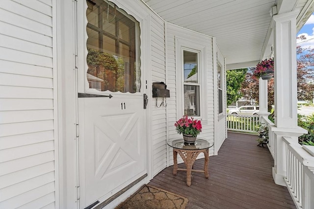 11 Draper Rd, Framingham, MA 01702 - property entrance with covered porch