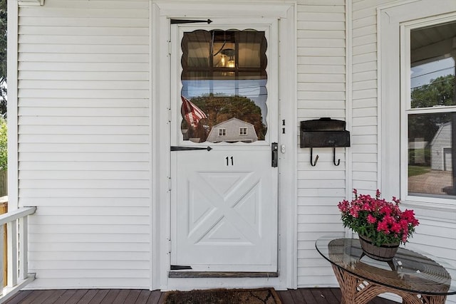 11 Draper Rd, Framingham, MA 01702 - doorway to property