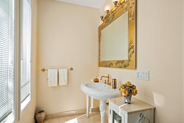44 Southpoint Ln, Ipswich, MA 01938 - bathroom featuring tile patterned flooring and baseboards