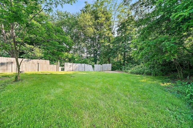 32 Standish Ave, Plymouth, MA 02360 - view of yard