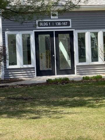 255 N Rd Unit 137, Chelmsford, MA 01824 - entrance to property featuring a yard