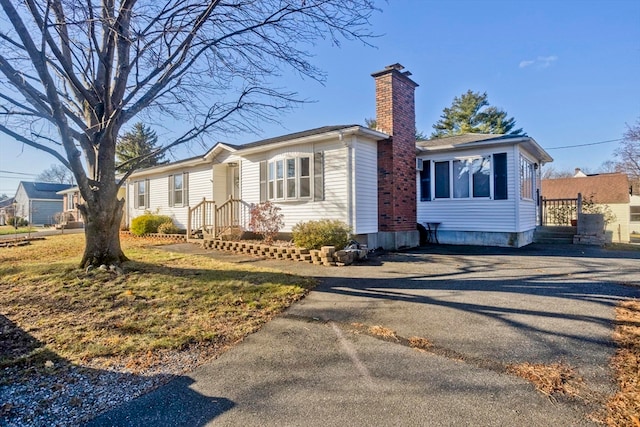 view of front of property