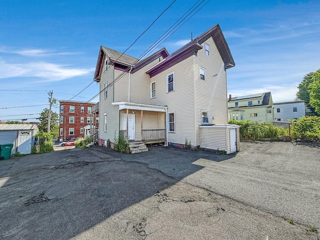 19 High St, Lynn, MA 01902 - back of house